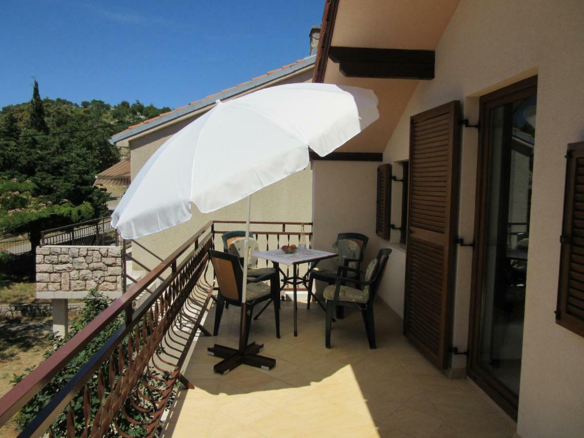 Apartmani Gracijela Karlobag Εξωτερικό φωτογραφία
